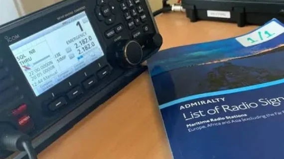 MF / HF Marine Radio SSB Icom GM 800